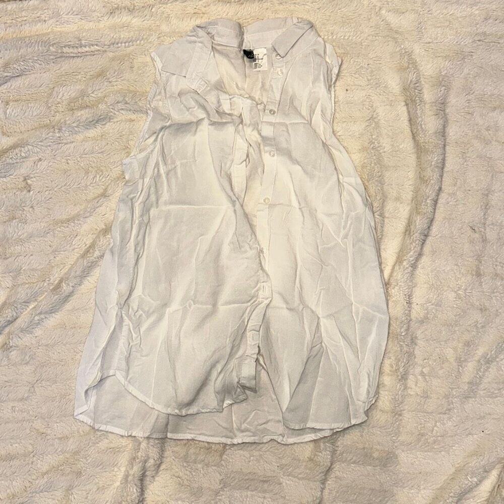 Divided Button Front White Collared Tank Top | Sz… - image 2